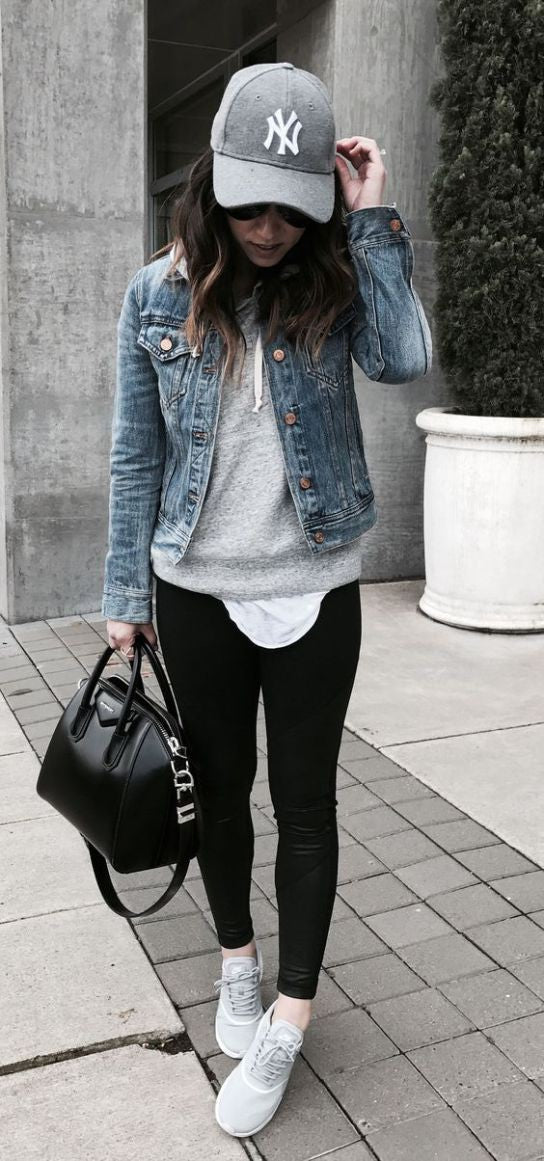 girls wearing black leggings 