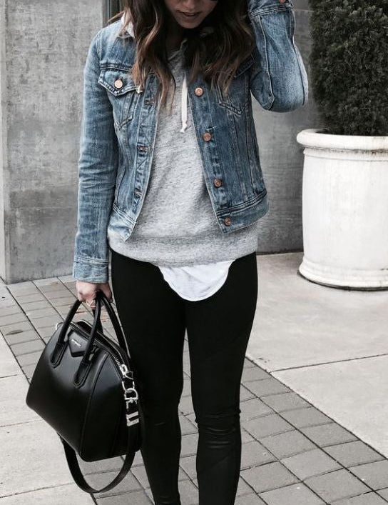 girls wearing black leggings 